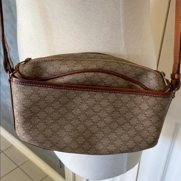 Vintage Celine Macadam coated canvas and leather Crossbody Bag 10” x 7” - Picture 7 of 16